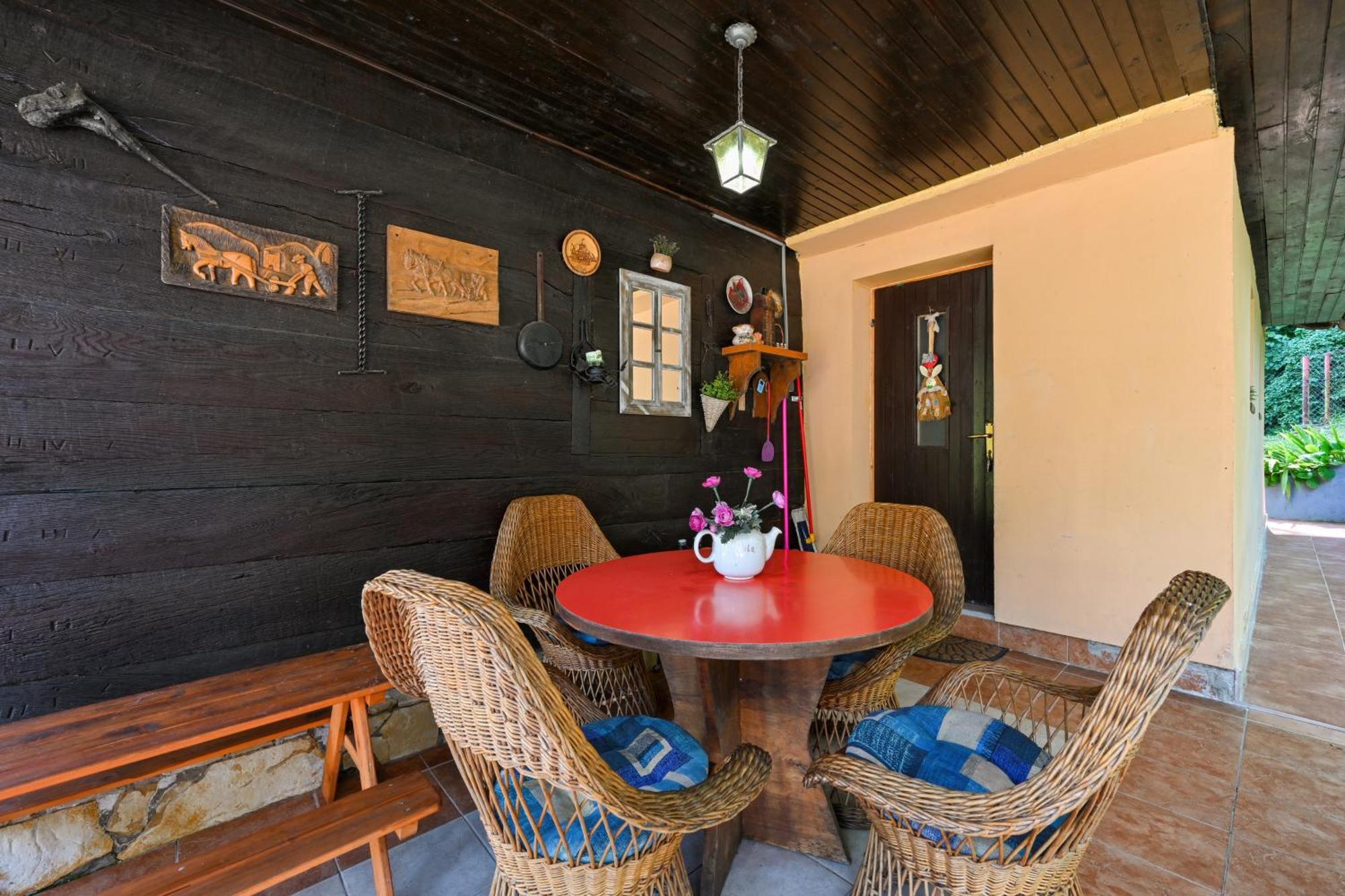 Kuca Viola, Traditional Wooden House In טוהליי מראה חיצוני תמונה